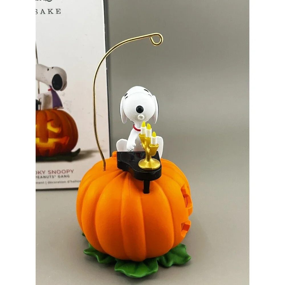 Hallmark Keepsake SPOOKY SNOOPY The Peanuts Magic Sound Light Halloween Ornament